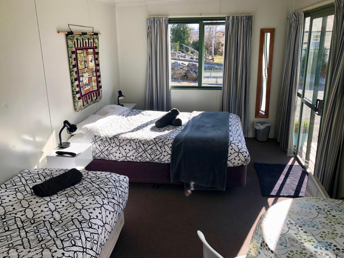 Tailor Made Tekapo Accommodation - Guesthouse & Hostel レイク・テカポ エクステリア 写真